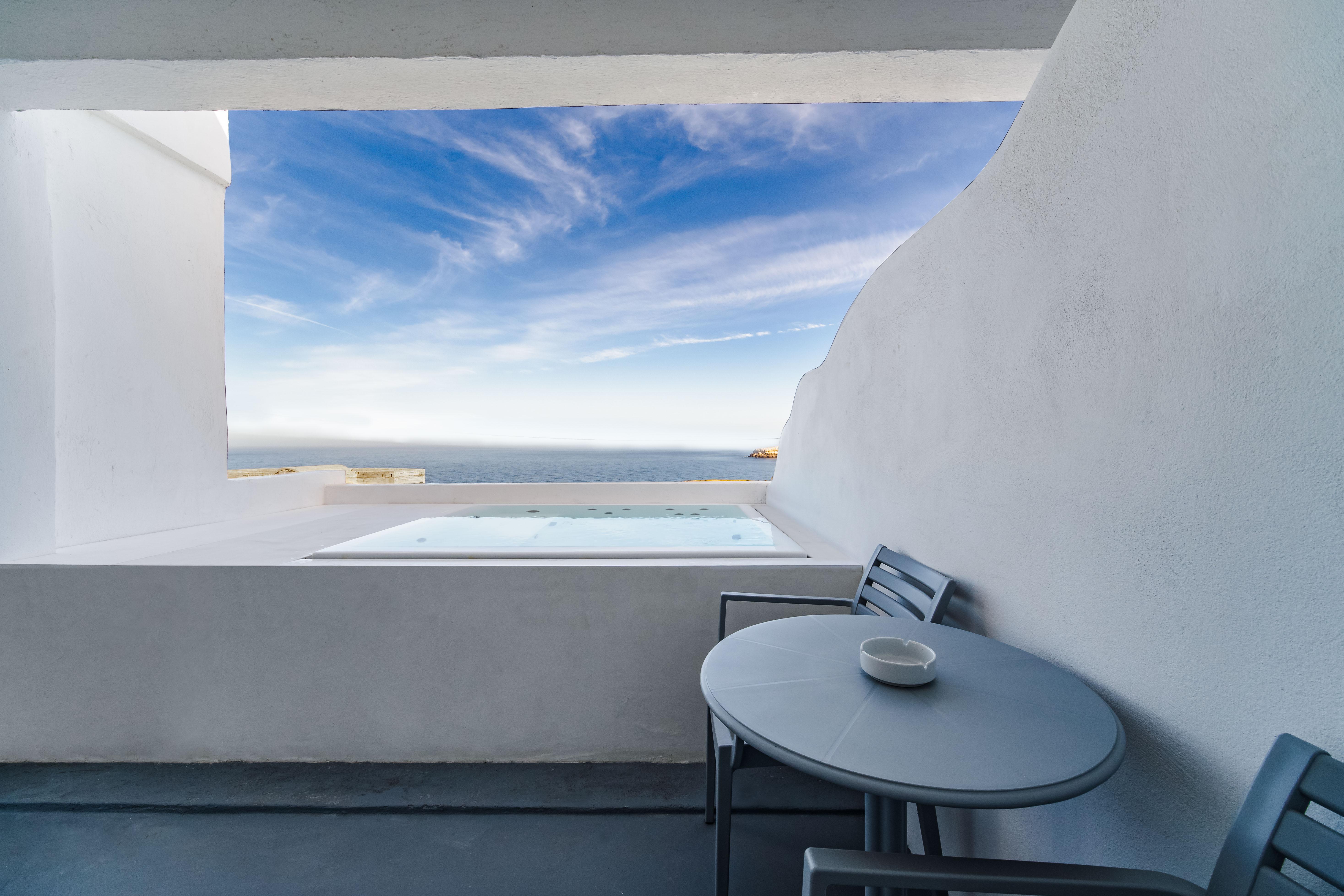 Serenita Luxury Suites Akrotírion Buitenkant foto