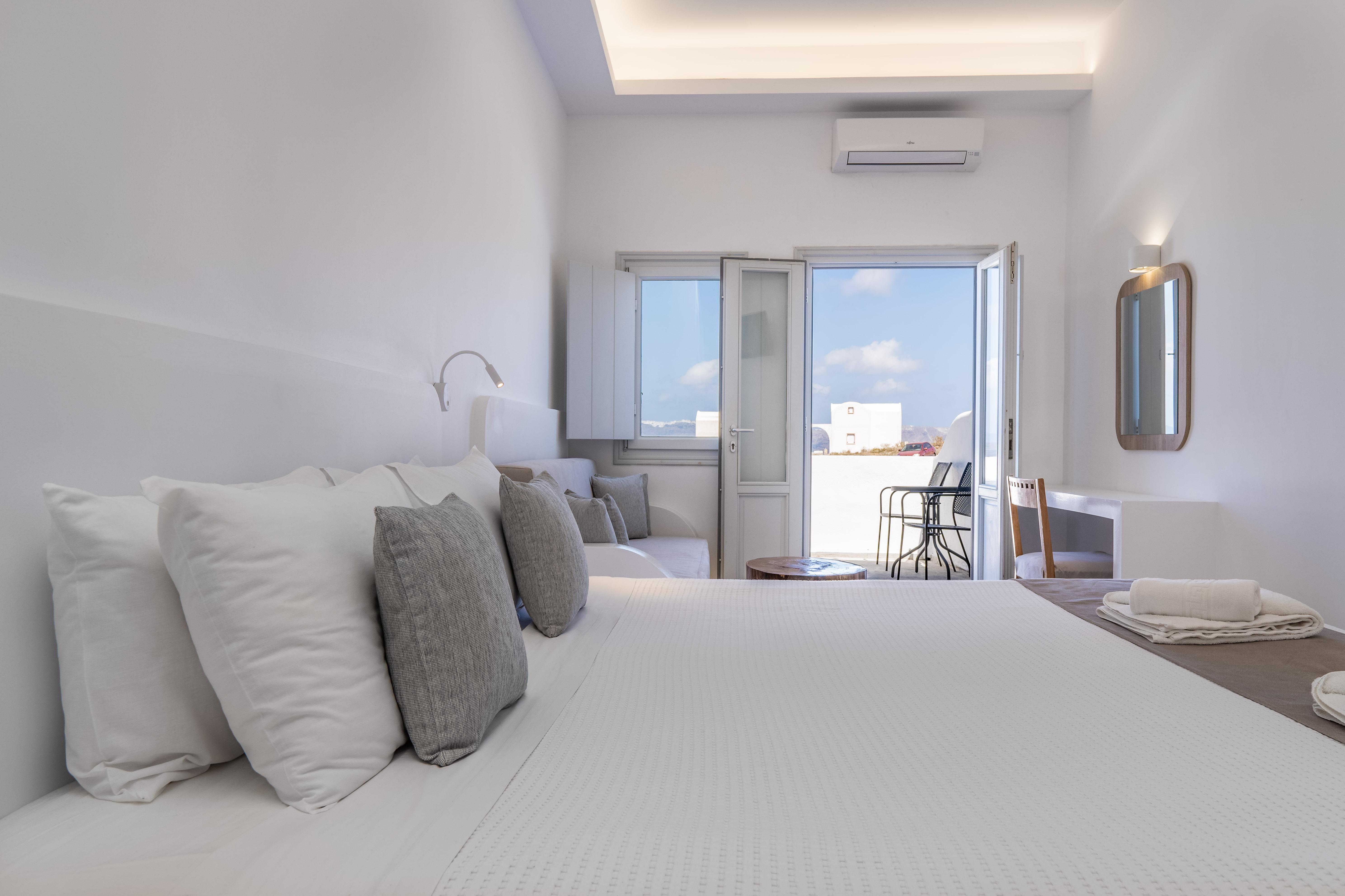 Serenita Luxury Suites Akrotírion Buitenkant foto