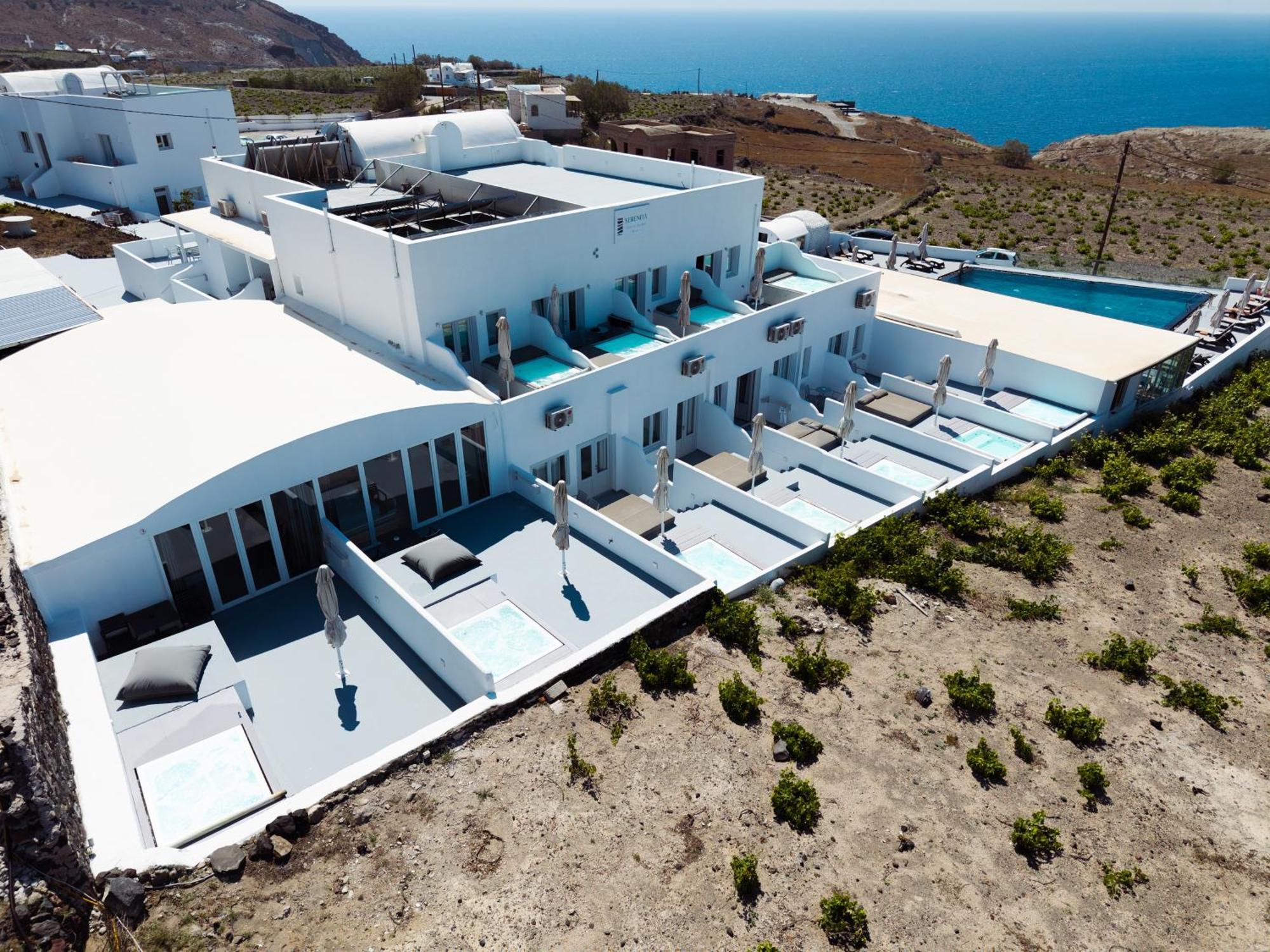 Serenita Luxury Suites Akrotírion Buitenkant foto